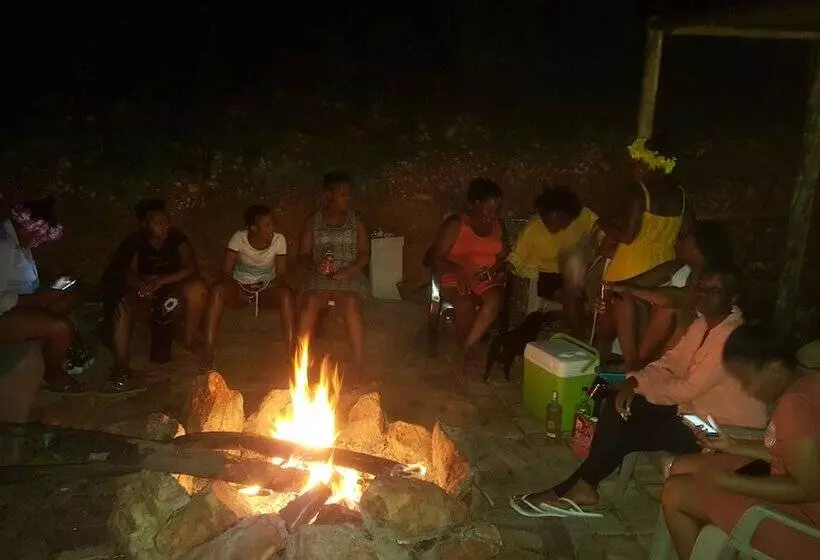پانسیون Engedi Retreat