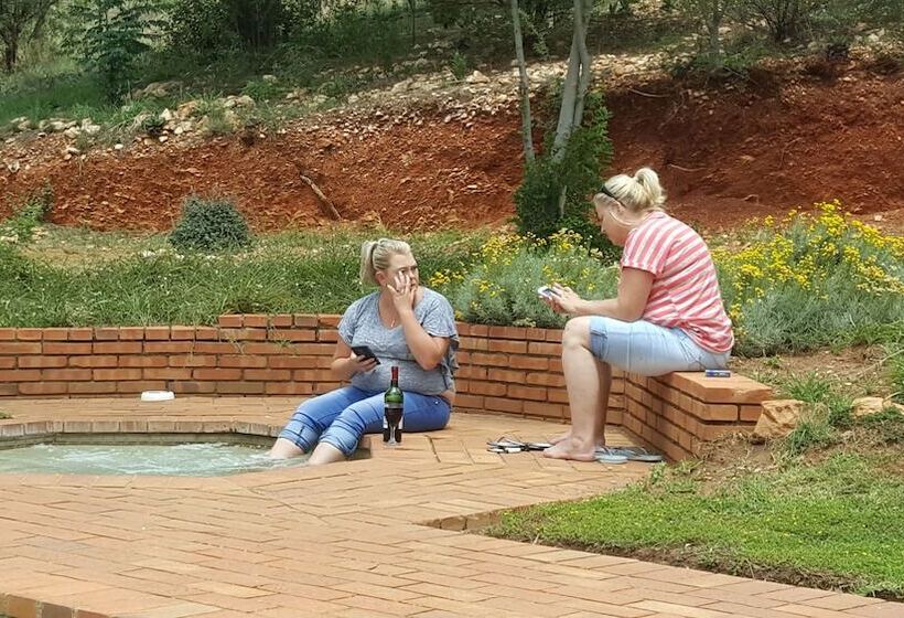 펜션 Engedi Retreat