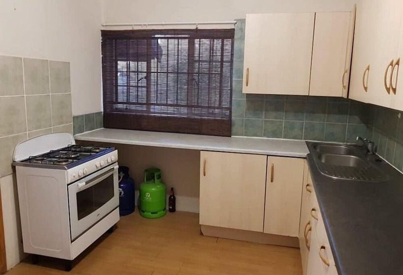 펜션 Engedi Retreat