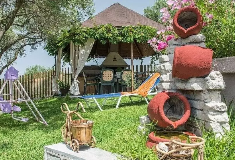 ペンション Pagona House