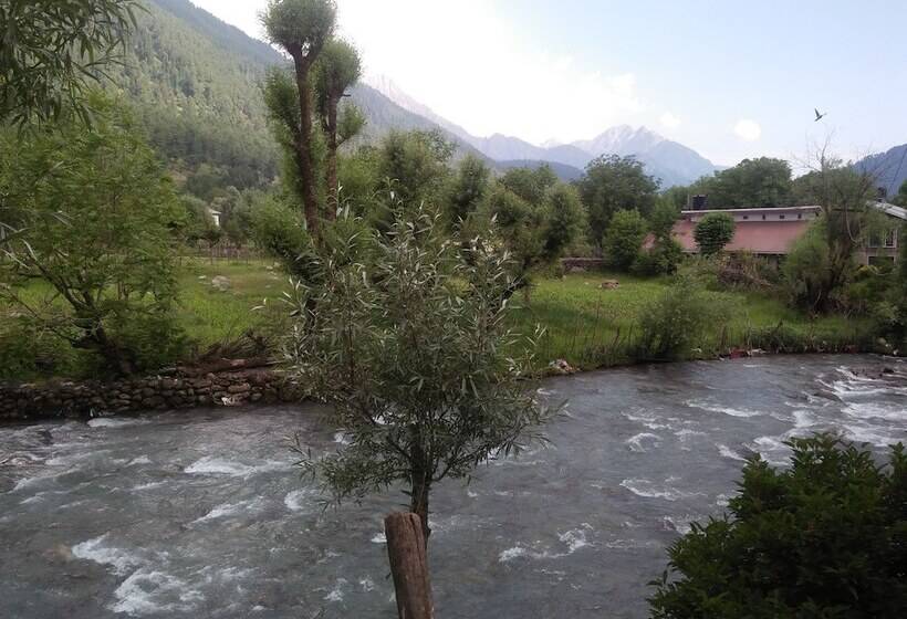 Magic Himalayan Cottage