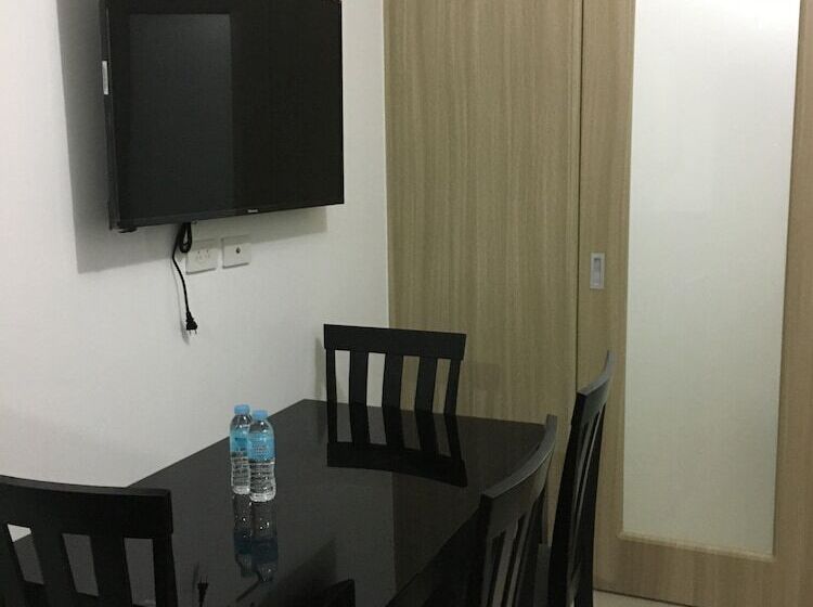 Usp Suites At Shore Residences