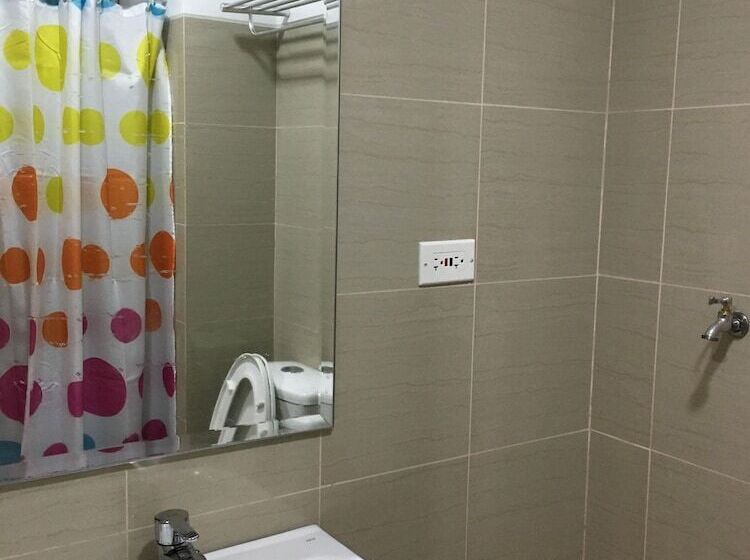 Usp Suites At Shore Residences