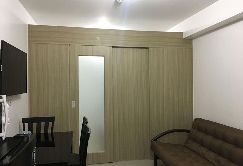 Usp Suites At Shore Residences