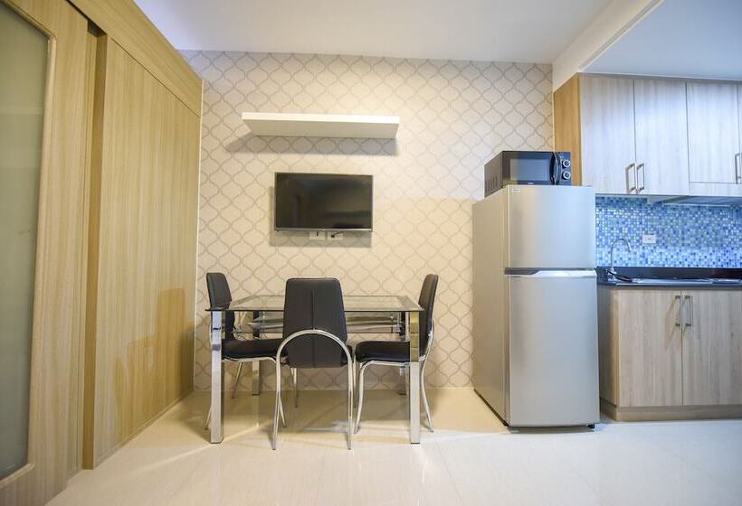 Usp Suites At Shore Residences