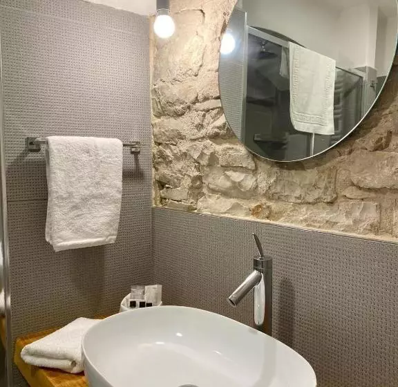 ベッドアンドブレックファースト Altrelli Rooms