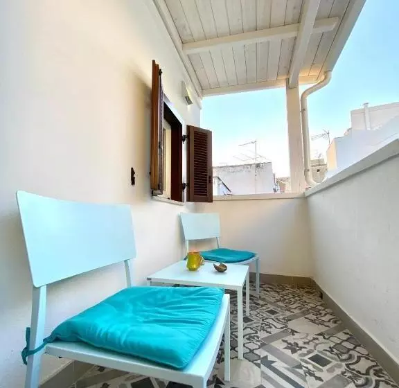 ベッドアンドブレックファースト Altrelli Rooms