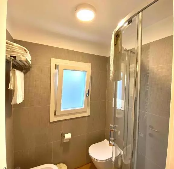 ベッドアンドブレックファースト Altrelli Rooms