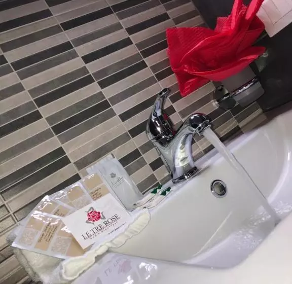 ベッドアンドブレックファースト Le Tre Rose