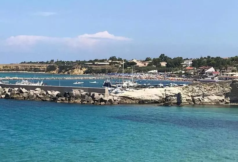 ベッドアンドブレックファースト Le Tre Rose