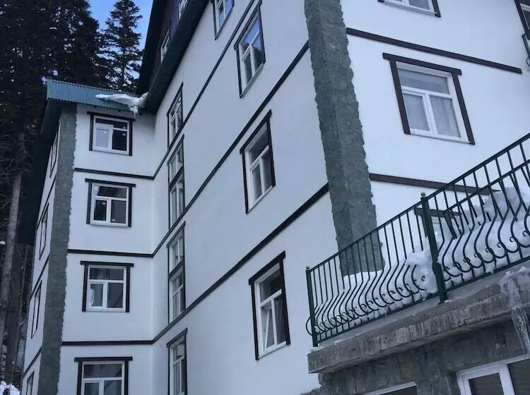 ホテル Gorskiy Dom