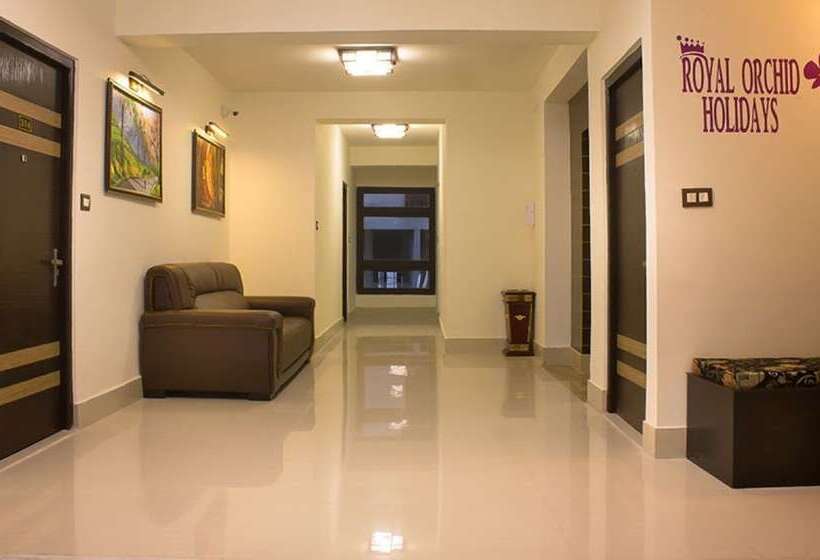 ホテル Jain Group Royal Orchid & Spa