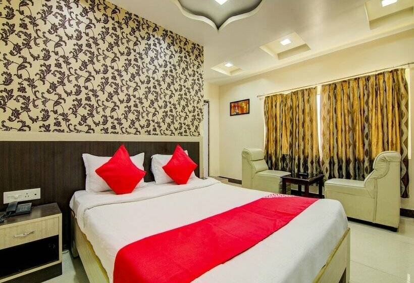 هتل Ruchi By Oyo Rooms