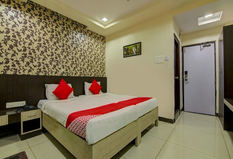 هتل Ruchi By Oyo Rooms