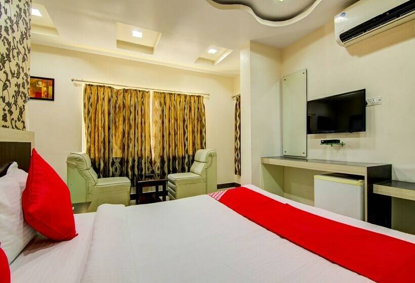 هتل Ruchi By Oyo Rooms
