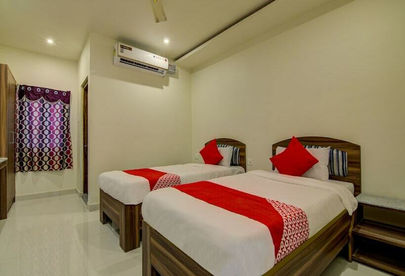 هتل Ruchi By Oyo Rooms