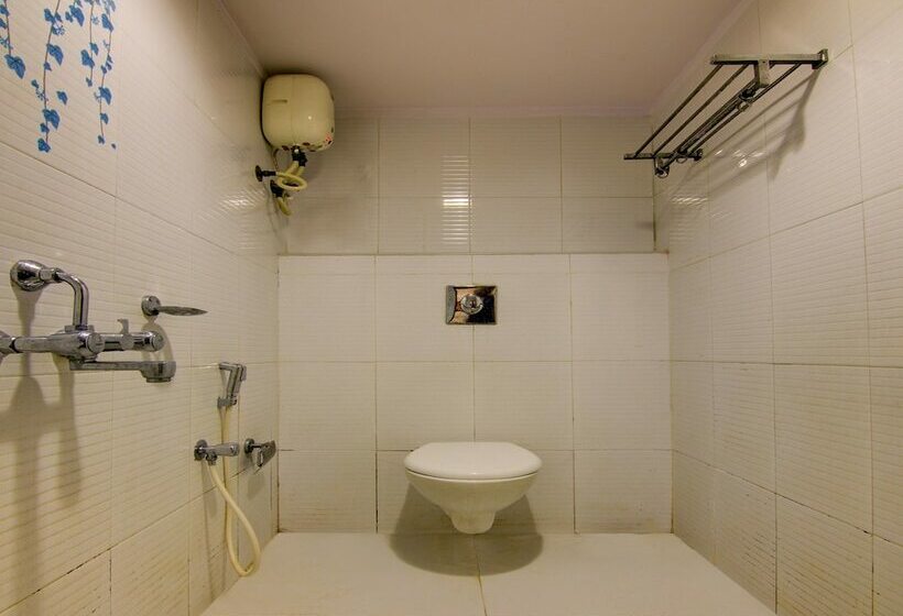 هتل Ruchi By Oyo Rooms