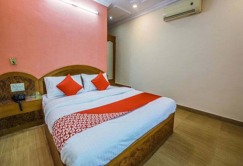 ホテル Shree Celebration By Oyo Rooms