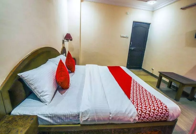 ホテル Shree Celebration By Oyo Rooms