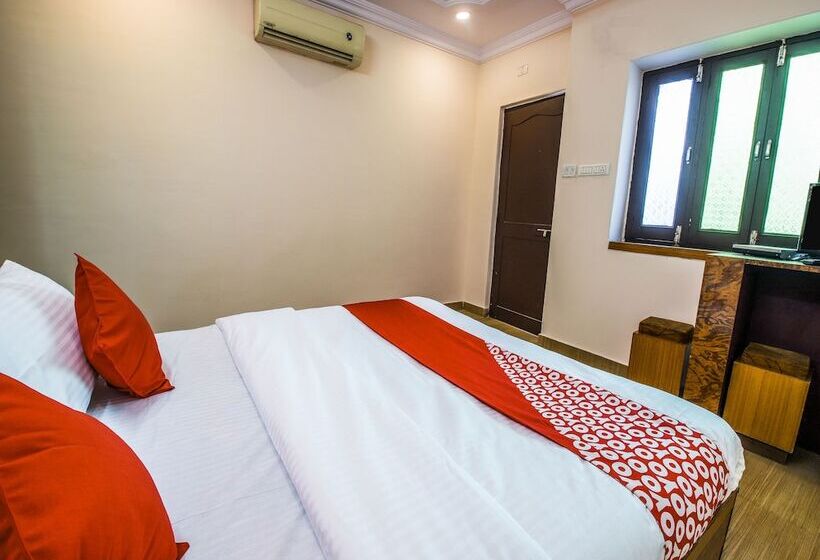 ホテル Shree Celebration By Oyo Rooms