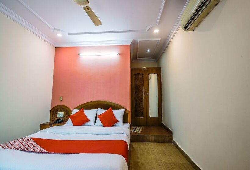 ホテル Shree Celebration By Oyo Rooms