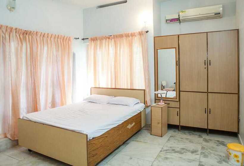 هتل Somasree Homestay