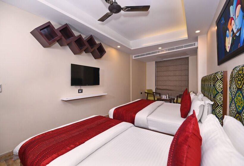 Staybook Hotel Nitya Maharani Free Airport Pickup