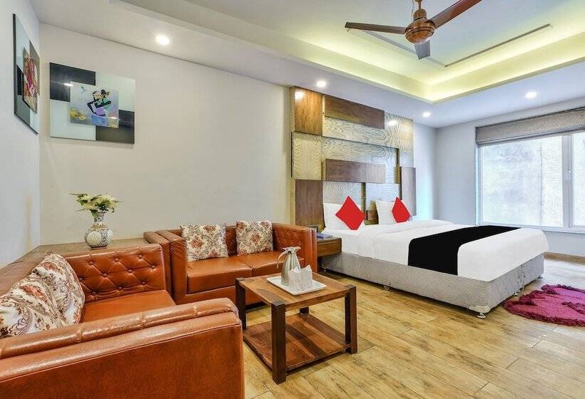 Staybook Hotel Nitya Maharani Free Airport Pickup