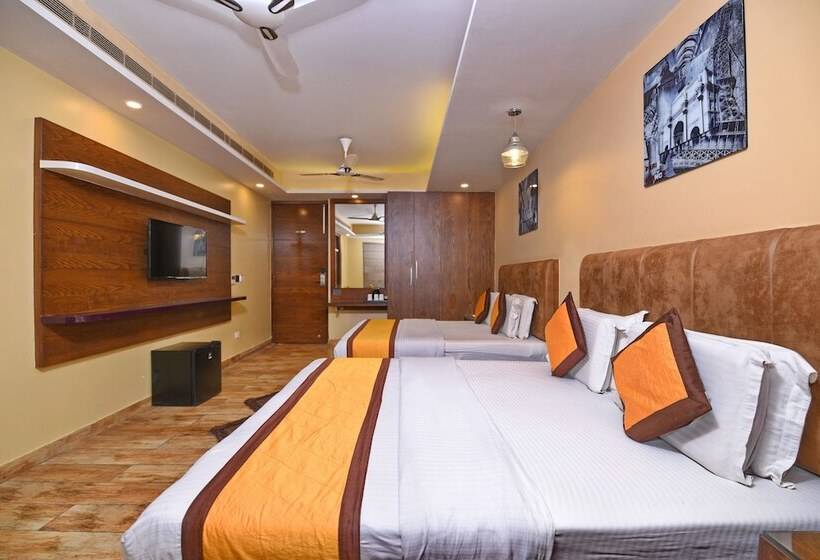 Staybook Hotel Nitya Maharani Free Airport Pickup