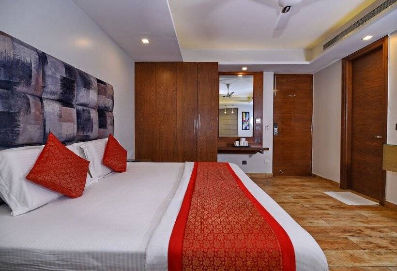 Staybook Hotel Nitya Maharani Free Airport Pickup