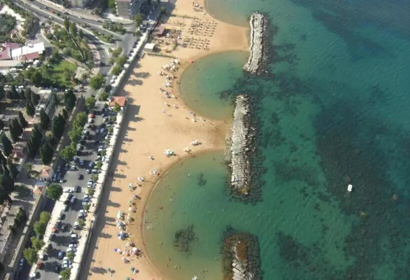 تختخواب و صبحانه Affitti Brevi  Mediterraneo