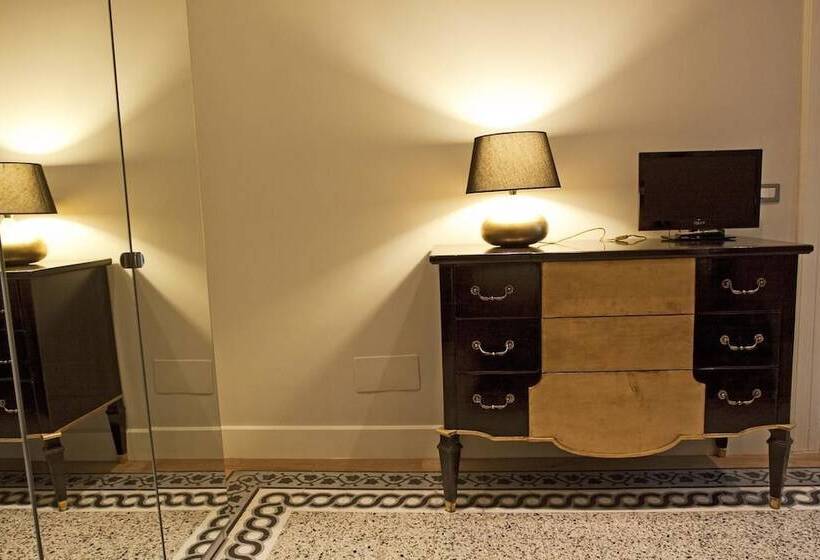 تختخواب و صبحانه Palazzo 900