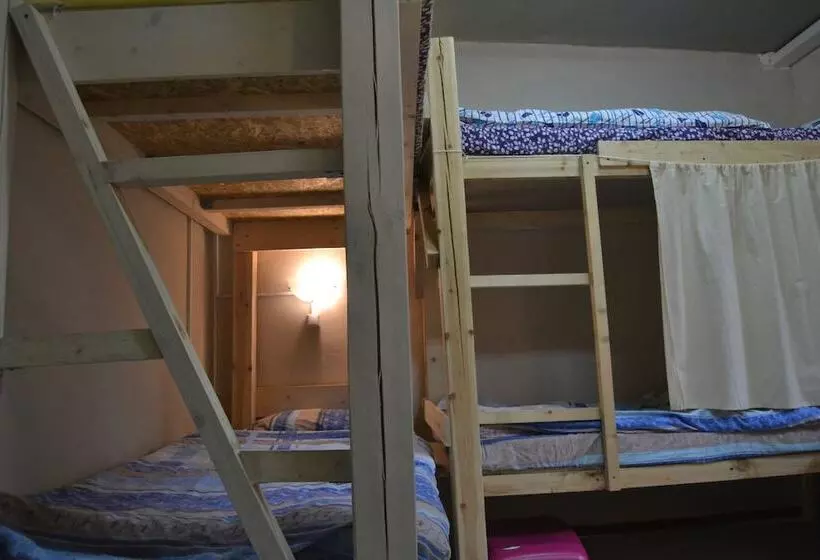Horizontal   Hostel