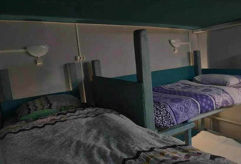 Horizontal   Hostel