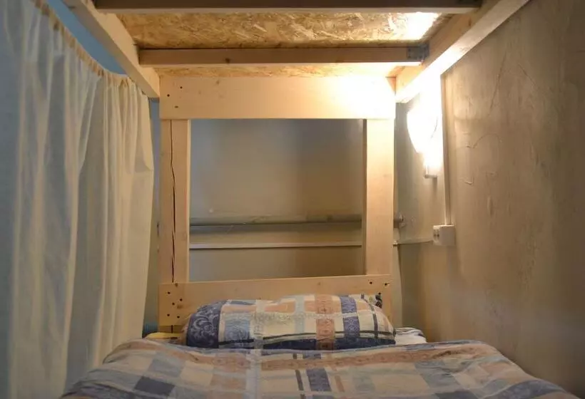 Horizontal   Hostel
