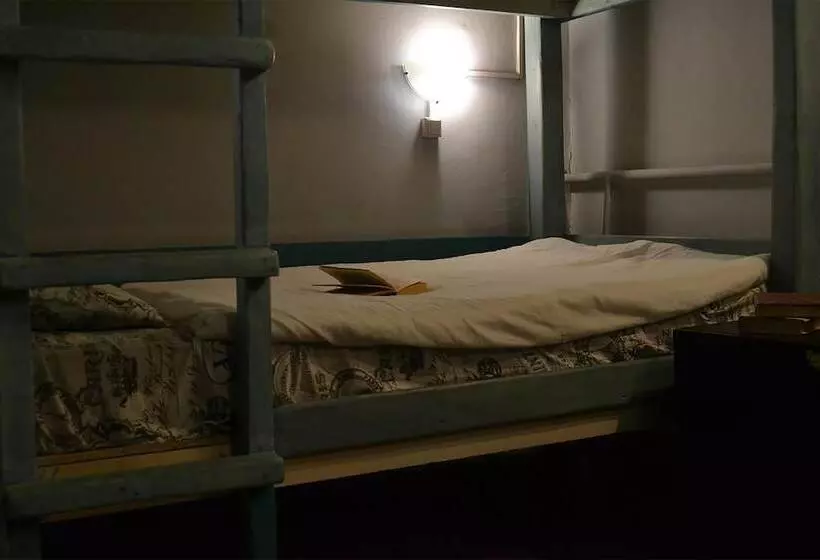 Horizontal   Hostel