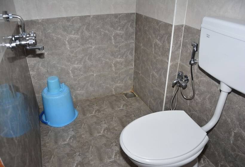 Hotel Krish Rooms And Stay