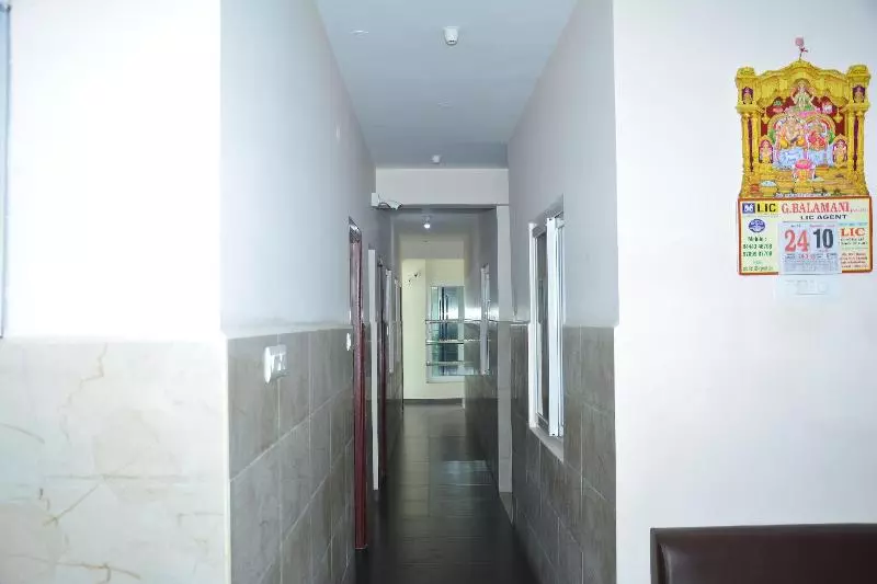 ホテル Krish Rooms And Stay