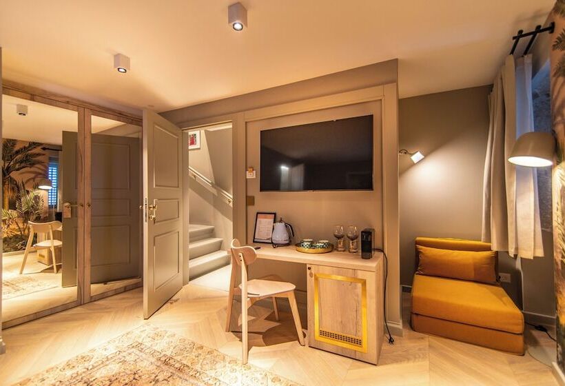 בית מלון כפרי The Melegran