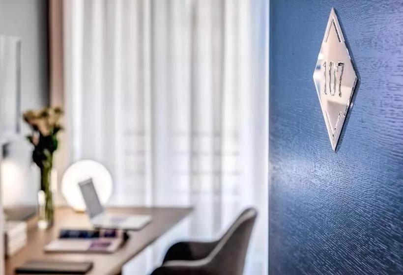 هتل Victor Boutique