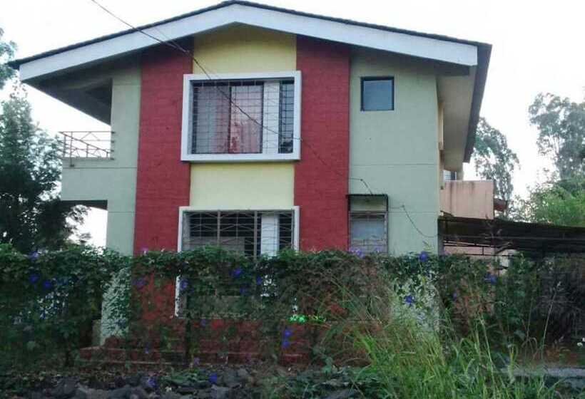 Отель Walnut Villa