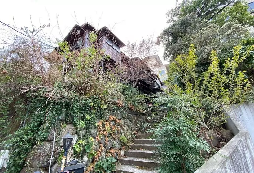 پانسیون Atami Ikyuan 熱海一休庵