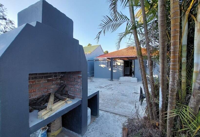 פנסיון Freedom Media Guest House