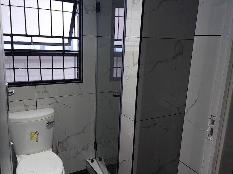 פנסיון Freedom Media Guest House