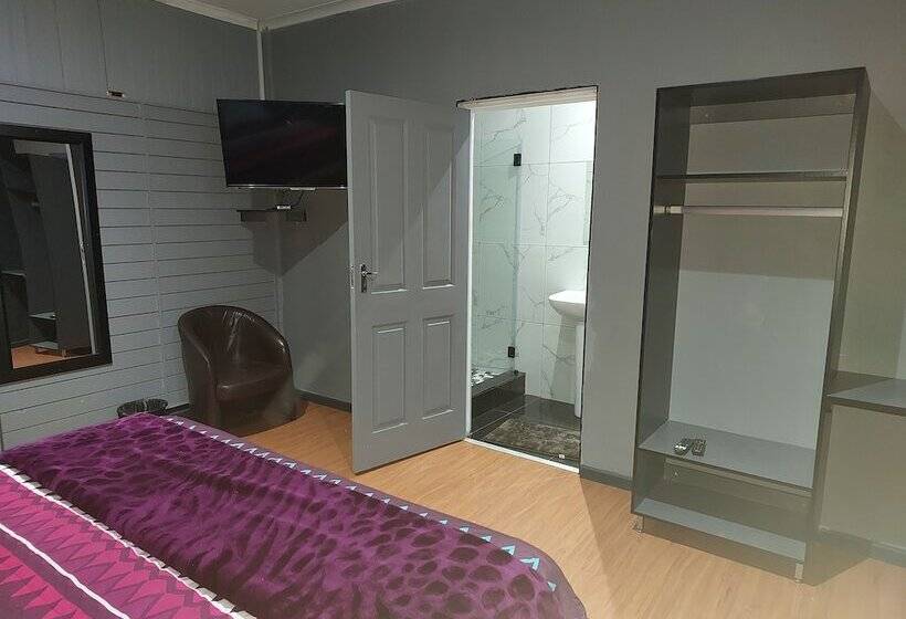 פנסיון Freedom Media Guest House