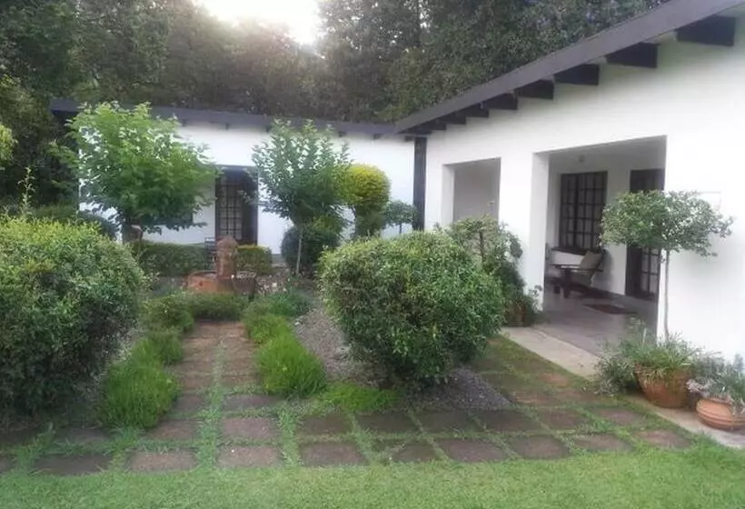 پانسیون Plumbago guest house