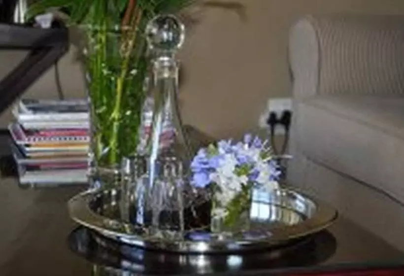 پانسیون Plumbago guest house