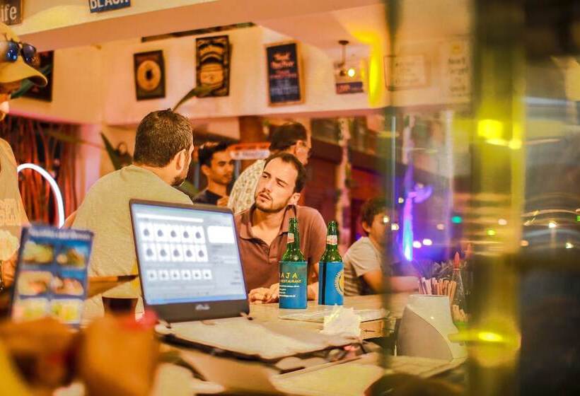 پانسیون Salim Beach Resort