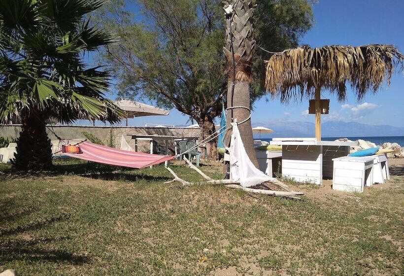 Sarantakis Apartments