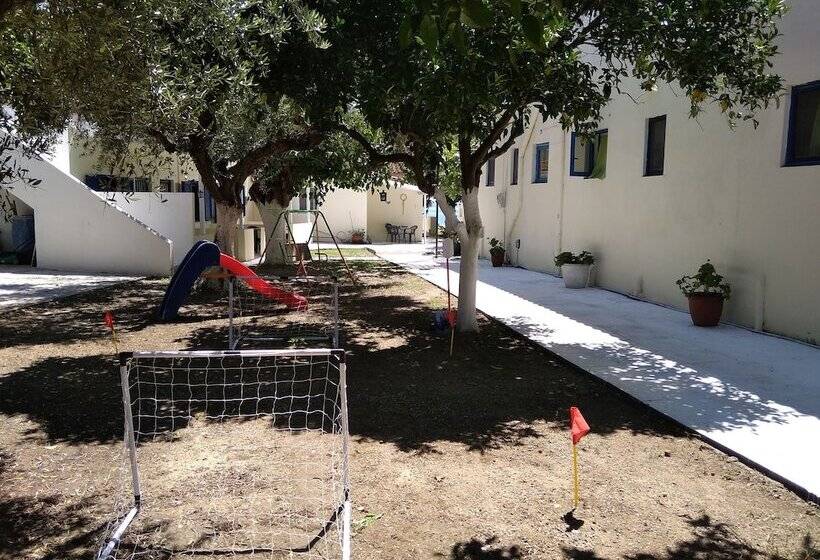 Sarantakis Apartments